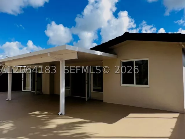 4-bedroom home for rent in Miami - 4120 SW 69 Ave - MondialRealty