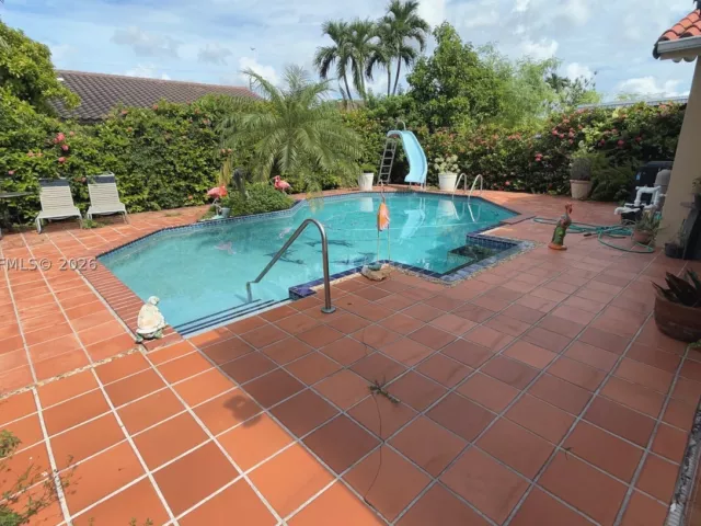 4-bedroom home for sale in Miami - 1542 SW 138th Ct - MondialRealty