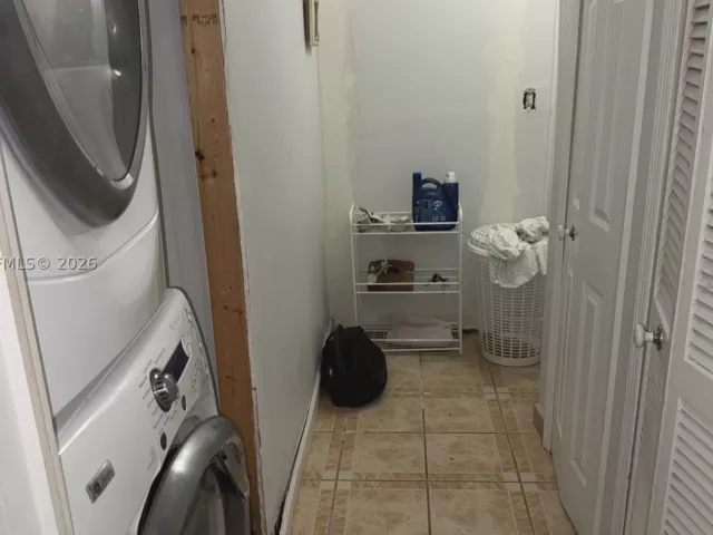 4-bedroom home for sale in Miami - 1542 SW 138th Ct - MondialRealty