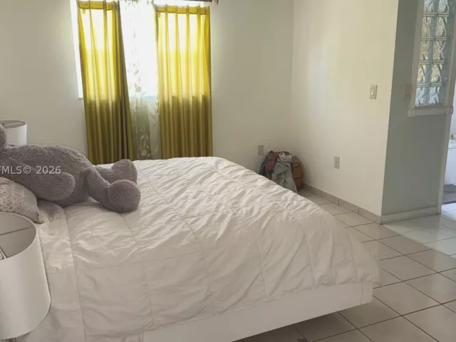 4-bedroom home for sale in Miami - 1542 SW 138th Ct - MondialRealty