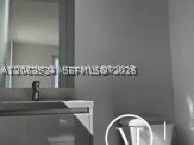 5-bedroom home for rent in Miami - 10125 NW 75 terr - MondialRealty