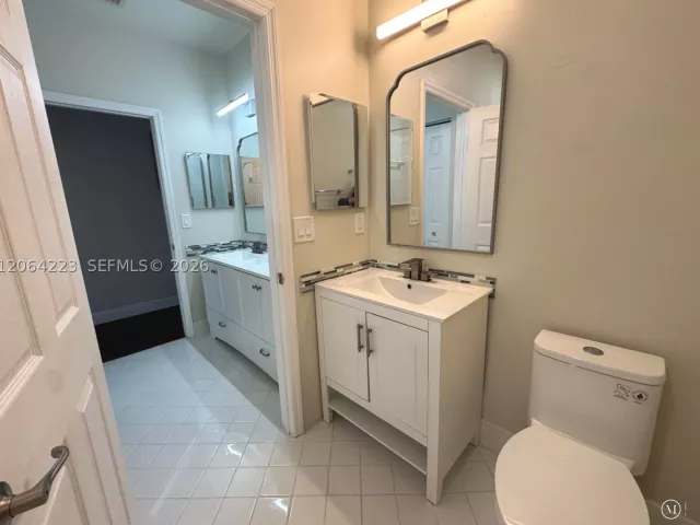 6-bedroom home for sale in Homestead - 3964 NE 15th St - MondialRealty