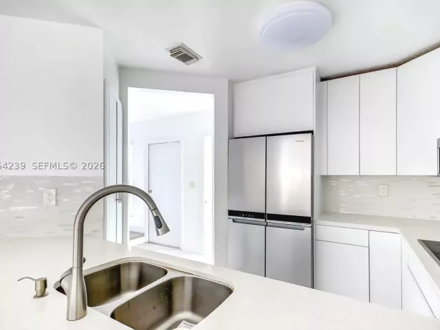 3-bedroom home for sale in Miami - 12909 SW 61st Ter - MondialRealty