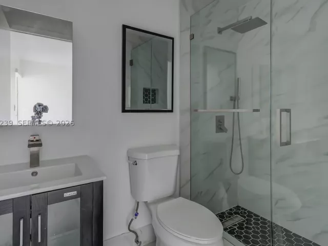 3-bedroom home for sale in Miami - 12909 SW 61st Ter - MondialRealty
