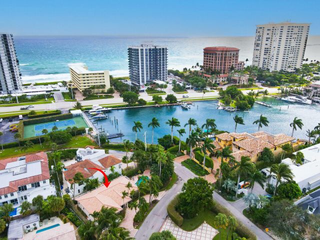 4-bedroom home for rent in Boca Raton - 290 E FERN Drive - MondialRealty