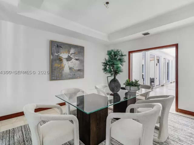 5-bedroom home for rent in Coral Gables - 184 Paloma Drive - MondialRealty