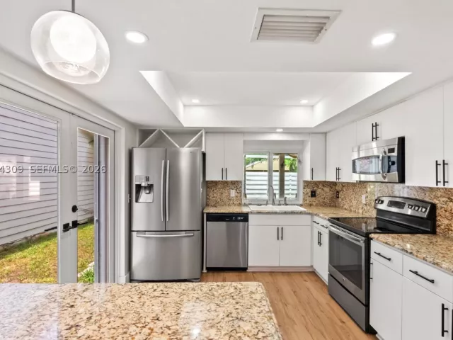 4-bedroom home for rent in Miami - 15026 SW 141st Ct N/A - MondialRealty