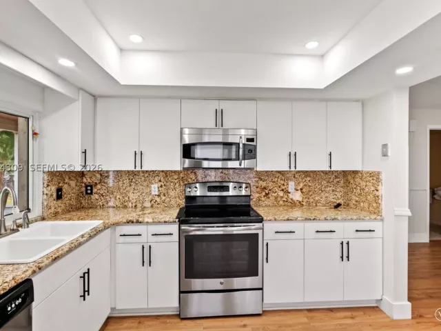 4-bedroom home for rent in Miami - 15026 SW 141st Ct N/A - MondialRealty