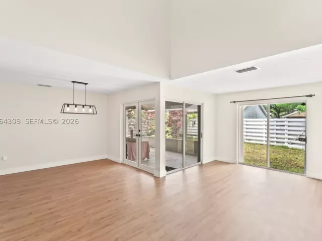 4-bedroom home for rent in Miami - 15026 SW 141st Ct N/A - MondialRealty