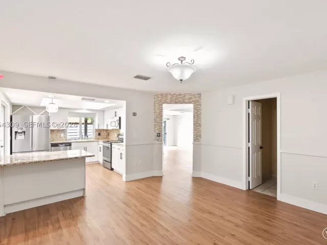 4-bedroom home for rent in Miami - 15026 SW 141st Ct N/A - MondialRealty