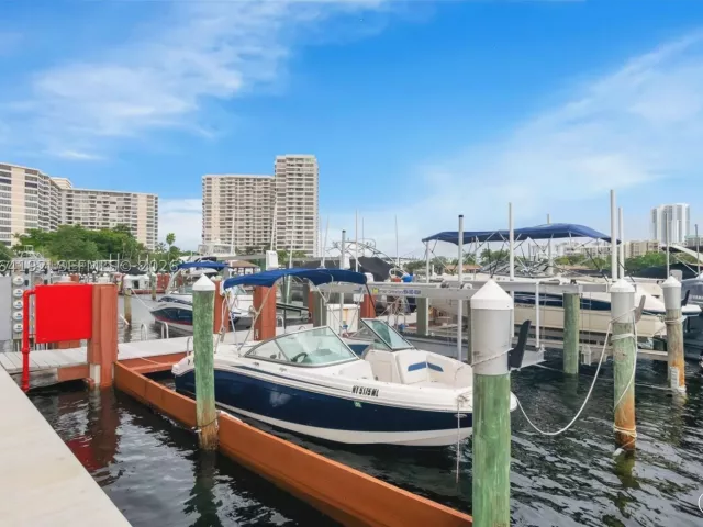 2-bedroom condo for sale in Hallandale Beach - 300 Three Islands Blvd 406 - MondialRealty