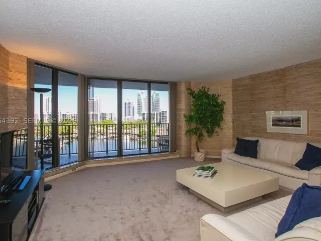 2-bedroom condo for sale in Hallandale Beach - 300 Three Islands Blvd 406 - MondialRealty