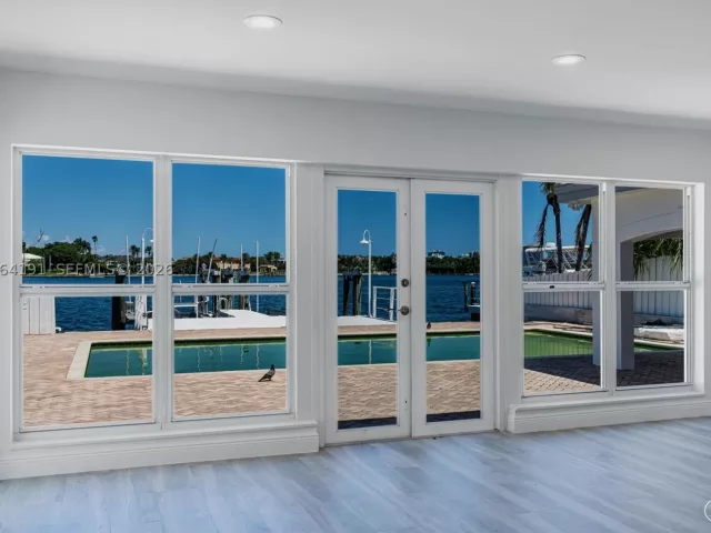 5-bedroom home for rent in Miami Beach - 1451 Stillwater Dr - MondialRealty