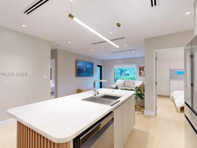 4-bedroom home for sale in Miami - 1277 SW 19th St - MondialRealty
