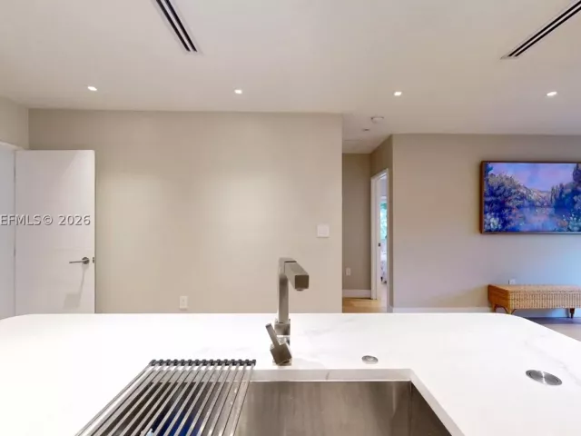 4-bedroom home for sale in Miami - 1277 SW 19th St - MondialRealty
