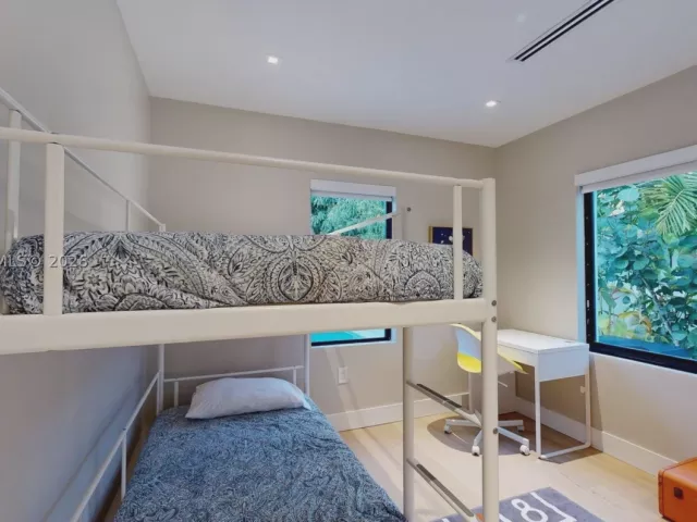 4-bedroom home for sale in Miami - 1277 SW 19th St - MondialRealty