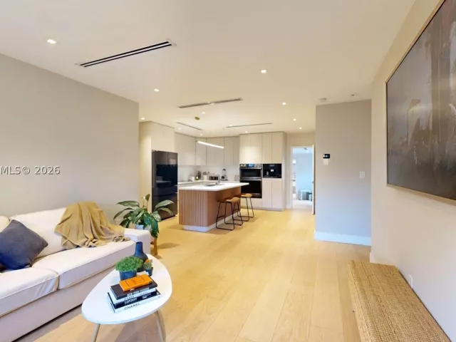 4-bedroom home for sale in Miami - 1277 SW 19th St - MondialRealty
