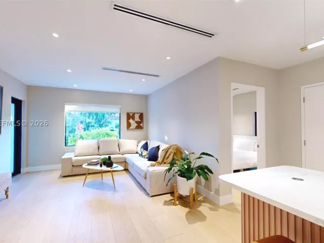 4-bedroom home for sale in Miami - 1277 SW 19th St - MondialRealty