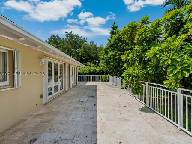 4-bedroom home for rent in Coral Gables - 2514 E Granada Blvd n/a - MondialRealty