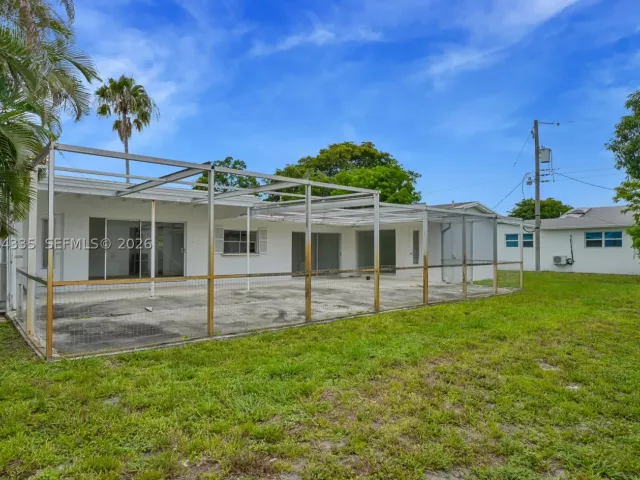 3-bedroom home for rent in Miami - 17355 NE 7th Ave - MondialRealty