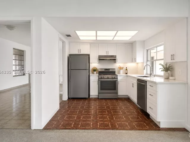 3-bedroom home for rent in Miami - 17355 NE 7th Ave - MondialRealty