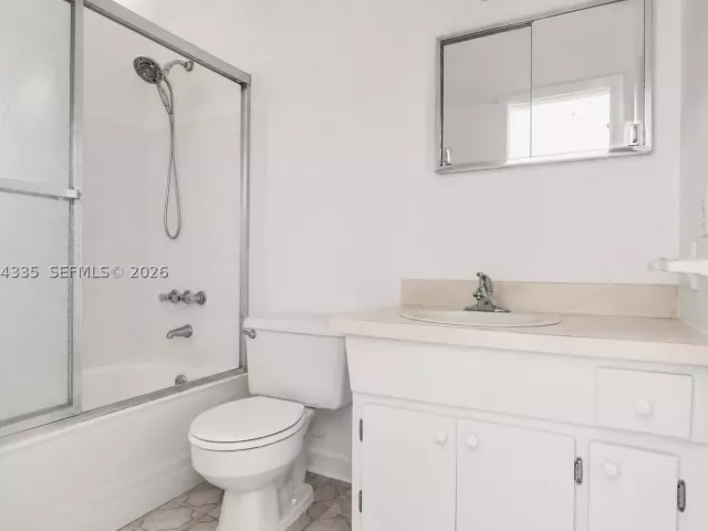 3-bedroom home for rent in Miami - 17355 NE 7th Ave - MondialRealty