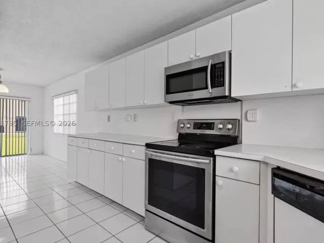 4-bedroom home for sale in Miami - 14156 SW 163rd Ter - MondialRealty