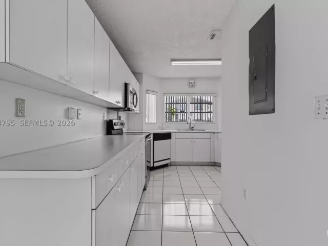 4-bedroom home for sale in Miami - 14156 SW 163rd Ter - MondialRealty