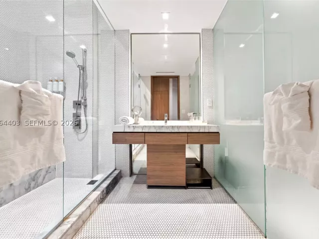 condo for sale in Miami - 801 S Miami Ave 610 - MondialRealty