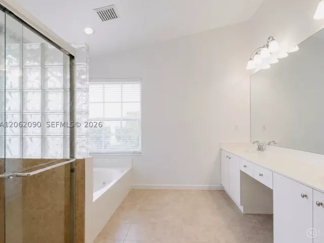 4-bedroom home for sale in Pembroke Pines - 19334 NW 12th St - MondialRealty