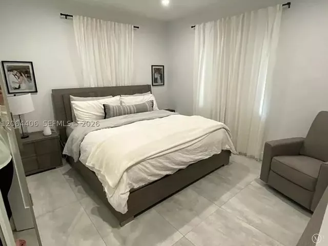 2-bedroom home for rent in Miami - 1935 SW 24th Ter - MondialRealty