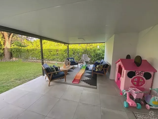 2-bedroom home for rent in Miami - 1935 SW 24th Ter - MondialRealty