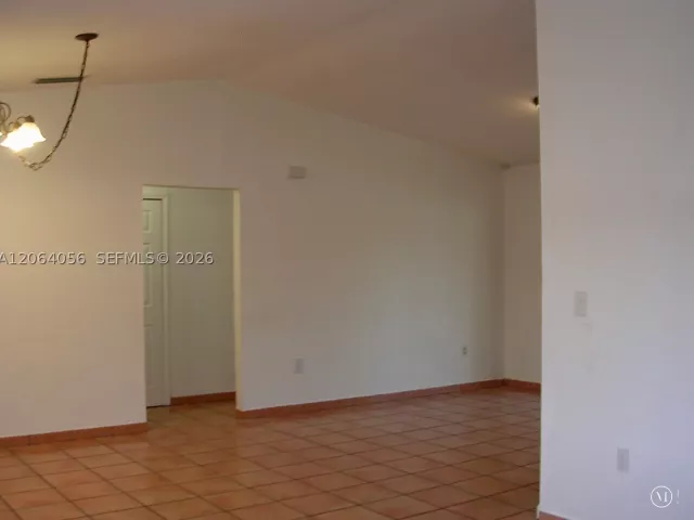 3-bedroom home for rent in Miami - 14765 SW 82nd St - MondialRealty