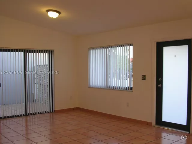 3-bedroom home for rent in Miami - 14765 SW 82nd St - MondialRealty
