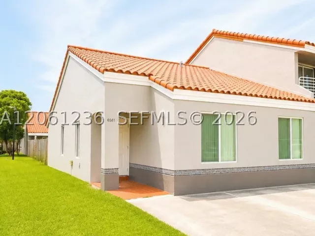 3-bedroom home for rent in Miami - 8381 SW 148th Ave 0 - MondialRealty