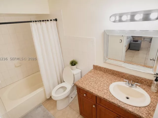 3-bedroom home for rent in Miami - 8381 SW 148th Ave 0 - MondialRealty