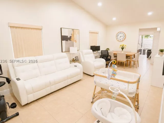 3-bedroom home for rent in Miami - 8381 SW 148th Ave 0 - MondialRealty