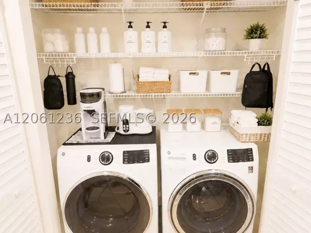 3-bedroom home for rent in Miami - 8381 SW 148th Ave 0 - MondialRealty