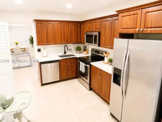 3-bedroom home for rent in Miami - 8381 SW 148th Ave 0 - MondialRealty