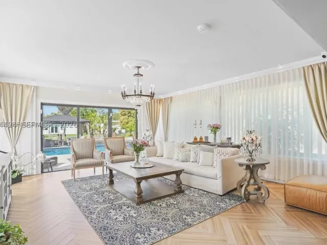 5-bedroom home for rent in Miami Beach - 1625 Daytonia Rd - MondialRealty