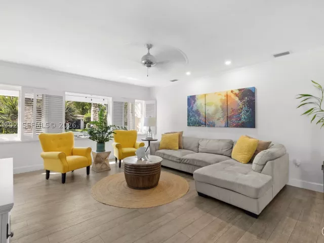 3-bedroom home for sale in Miami - 711 NE 72nd Ter - MondialRealty