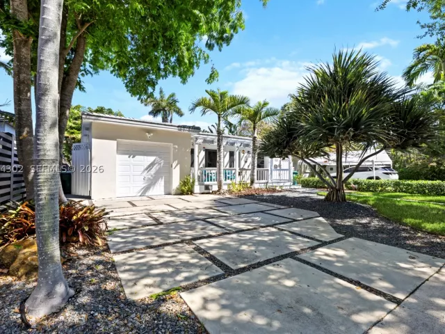 3-bedroom home for sale in Miami - 711 NE 72nd Ter - MondialRealty