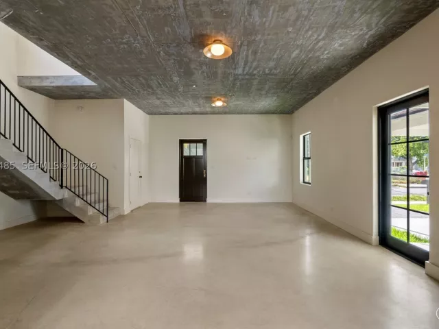 3-bedroom home for rent in Miami - 3620 Plaza Street - MondialRealty