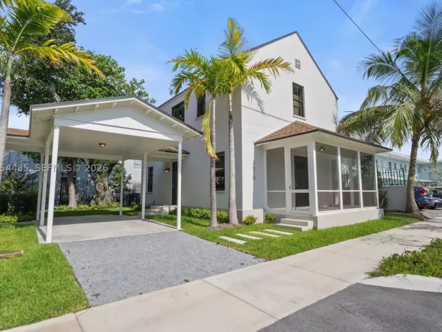 3-bedroom home for rent in Miami - 3620 Plaza Street - MondialRealty