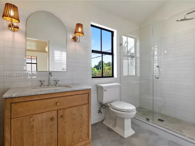 3-bedroom home for rent in Miami - 3620 Plaza Street - MondialRealty