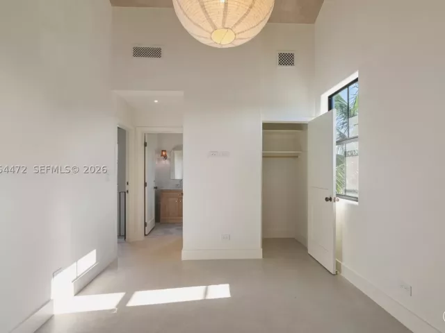 3-bedroom home for rent in Miami - 3603 Thomas Ave - MondialRealty