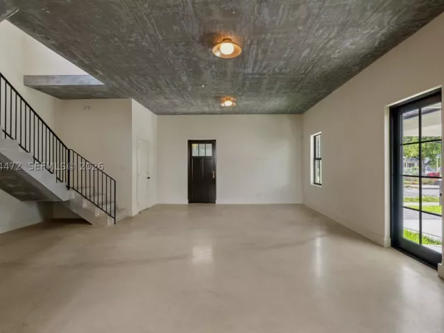 3-bedroom home for rent in Miami - 3603 Thomas Ave - MondialRealty