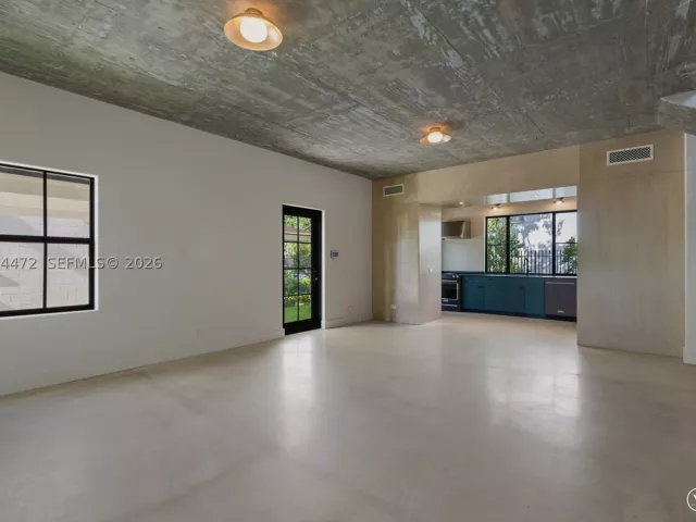 3-bedroom home for rent in Miami - 3603 Thomas Ave - MondialRealty