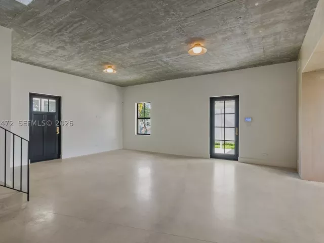3-bedroom home for rent in Miami - 3603 Thomas Ave - MondialRealty