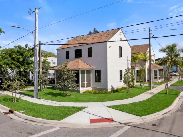 3-bedroom home for rent in Miami - 3603 Thomas Ave - MondialRealty